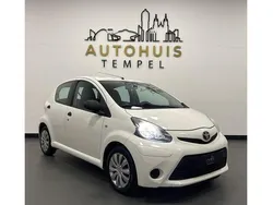 Wit Gebruikt 2012 Toyota Aygo Comfort Hatchback | € 3.150 (Goede deal)