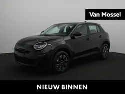 Zwart Nieuw 2025 Fiat 600 Urban SUV | € 31.390 (Eerlijke prijs)