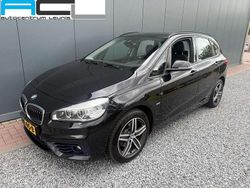 Zwart, metallic lak Gebruikt 2016 BMW 218 Active Tourer MPV | € 14.900 (Eerlijke prijs)