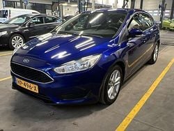 Blauw Gebruikt 2015 Ford Focus Trend Hatchback | € 5.199 (Goede deal)