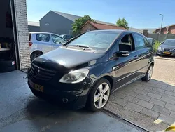 Zwart Gebruikt 2006 Mercedes B200 MPV | € 2.399