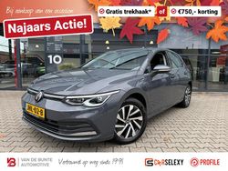 Grijs Gebruikt 2022 VW Golf VIII Style Hatchback | € 26.950 (Goede deal)