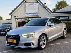 Grijs, metallic lak Gebruikt 2018 Audi A3 Premium Sedan | € 15.999 (Goede deal)