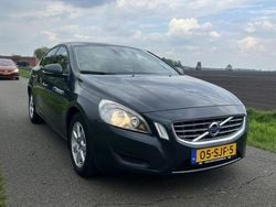 Grijs Gebruikt 2011 Volvo S60 Kinetic Sedan | € 8.950 (Iets duurder)