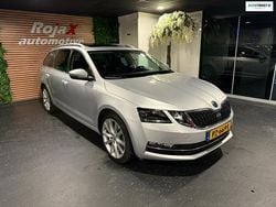 Grijs Gebruikt 2017 Skoda Octavia Business Line Stationwagen | € 11.999 (Iets duurder)