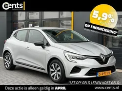 Grijs Gebruikt 2023 Renault Clio V Equilibre Hatchback | € 15.900 (Goede deal)