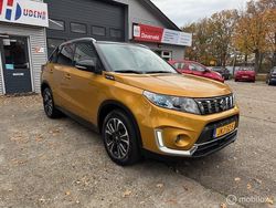Geel (metallic) Gebruikt 2019 Suzuki Vitara SUV | € 17.499 (Eerlijke prijs)