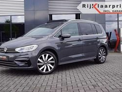 Grijs Gebruikt 2024 VW Touran R-line MPV | € 48.250