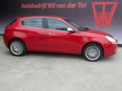 Rood Gebruikt 2015 Alfa Romeo Giulietta Competizione Hatchback | € 12.990 (Goede deal)