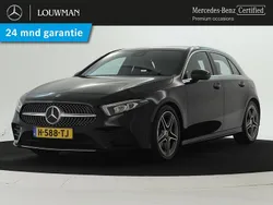 Donker metallic kosmoszwart Gebruikt 2020 Mercedes A160 AMG Hatchback | € 25.950 (Iets duurder)