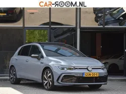 Grijs Gebruikt 2021 VW Golf VIII R-line Hatchback | € 29.950 (Eerlijke prijs)