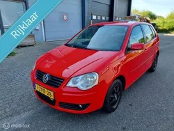 Rood Gebruikt 2009 VW Polo Comfortline Hatchback | € 2.950 (Goede deal)