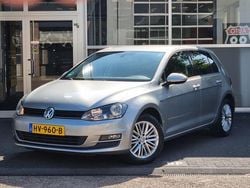 Grijs, metallic lak Gebruikt 2015 VW Golf VII Trendline Hatchback | € 9.595 (Goede deal)