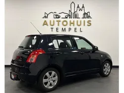 Zwart Gebruikt 2009 Suzuki Swift Hatchback | € 2.500 (Eerlijke prijs)