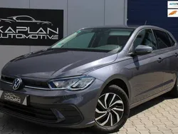 Grijs Gebruikt 2023 VW Polo Hatchback | € 18.740 (Eerlijke prijs)