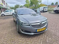 Grijs Gebruikt 2016 Opel Insignia Hatchback | € 9.200 (Eerlijke prijs)