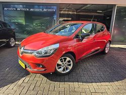 Rood Gebruikt 2016 Renault Clio IV LIMITED Hatchback | € 6.750 (Eerlijke prijs)