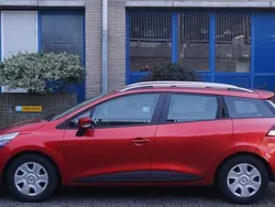 Rood Gebruikt 2014 Renault Clio GrandTour Expression Stationwagen | € 4.750 (Eerlijke prijs)