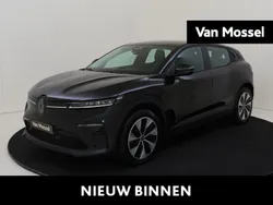 Zwart Gebruikt 2023 Renault Mégane Evolution Hatchback | € 29.940 (Goede deal)