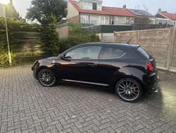Zwart Gebruikt 2011 Alfa Romeo MiTo Quadrifoglio Verde Hatchback | € 9.980