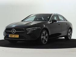 Donker kosmoszwart metaalkleur metallic Gebruikt 2024 Mercedes 250 Sedan | € 35.950
