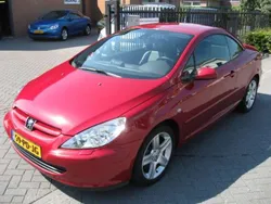 Rood, metallic lak Gebruikt 2004 Peugeot 307 CC Sport Cabriolet | € 4.450