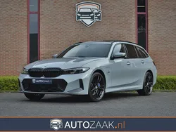 Grijs Gebruikt 2023 BMW 330e M Sport Stationwagen | € 48.900 (Eerlijke prijs)