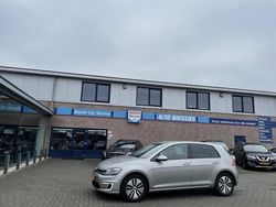 Grijs, metallic lak Gebruikt 2018 VW e-Golf Comfortline Hatchback | € 11.950 (Duur)