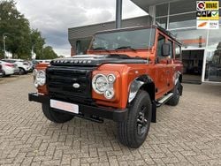 Oranje Gebruikt 2010 Land Rover Defender SUV | € 44.940 (Goede deal)