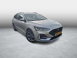 Grijs Gebruikt 2023 Ford Focus Style Stationwagen | € 25.450 (Eerlijke prijs)