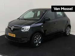Zwart Gebruikt 2021 Renault Twingo Collection Hatchback | € 11.940 (Eerlijke prijs)