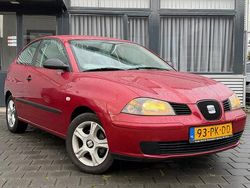 Rood Gebruikt 2004 Seat Ibiza Reference Hatchback | € 1.999 (Eerlijke prijs)