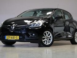 Zwart Gebruikt 2019 Renault Clio IV Intens Hatchback | € 9.495 (Eerlijke prijs)