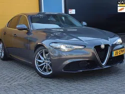 Grijs Gebruikt 2016 Alfa Romeo Giulia Super Sedan | € 12.350