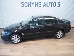 Zwart Gebruikt 2001 Toyota Avensis Sol Sedan | € 1.999