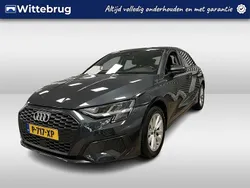 Grijs, metallic lak Gebruikt 2022 Audi A3 Sportback Proline Hatchback | € 23.950 (Goede deal)