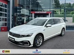 Wit Gebruikt 2020 VW Passat GTE Stationwagen | € 26.950 (Iets duurder)
