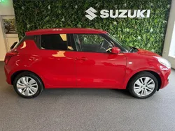 Rood Gebruikt 2020 Suzuki Swift Hatchback | € 13.950 (Eerlijke prijs)