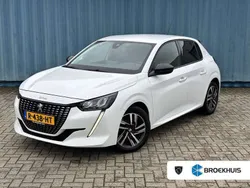 Wit Gebruikt 2022 Peugeot 208 Allure Hatchback | € 15.900 (Eerlijke prijs)