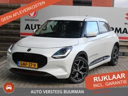 Wit parelmoer led dagrijverlichting Gebruikt 2024 Suzuki Swift Style Hatchback | € 24.499 (Duur)