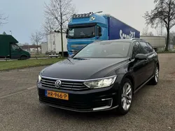 Zwart Gebruikt 2015 VW Passat Highline Stationwagen | € 16.750 (Duur)