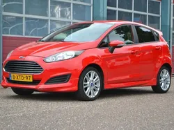 Rood Gebruikt 2014 Ford Fiesta Hatchback | € 4.995 (Eerlijke prijs)