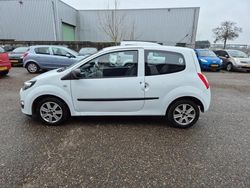 Wit Gebruikt 2012 Renault Twingo Authentique Hatchback | € 2.450 (Eerlijke prijs)