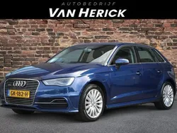 Blauw Gebruikt 2015 Audi A3 Sportback Attraction Hatchback | € 15.745 (Eerlijke prijs)