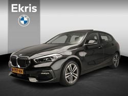 Zwart Gebruikt 2021 BMW 118 Executive Hatchback | € 28.900 (Iets duurder)
