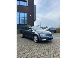 Grijs Gebruikt 2015 Skoda Octavia Business Line Stationwagen | € 5.950 (Goede deal)