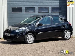 Zwart Gebruikt 2012 Renault Clio IV Collection Hatchback | € 3.950 (Goede deal)