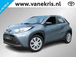 Blauw, metallic lak Nieuw 2025 Toyota Aygo Play Hatchback | € 21.090 (Eerlijke prijs)