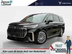 Star night (donker zwart) Nieuw 2025 Voyah Dream MPV | € 95.095