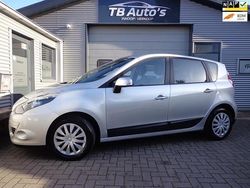 Grijs Gebruikt 2011 Renault Scénic III Expression MPV | € 3.450 (Goede deal)
